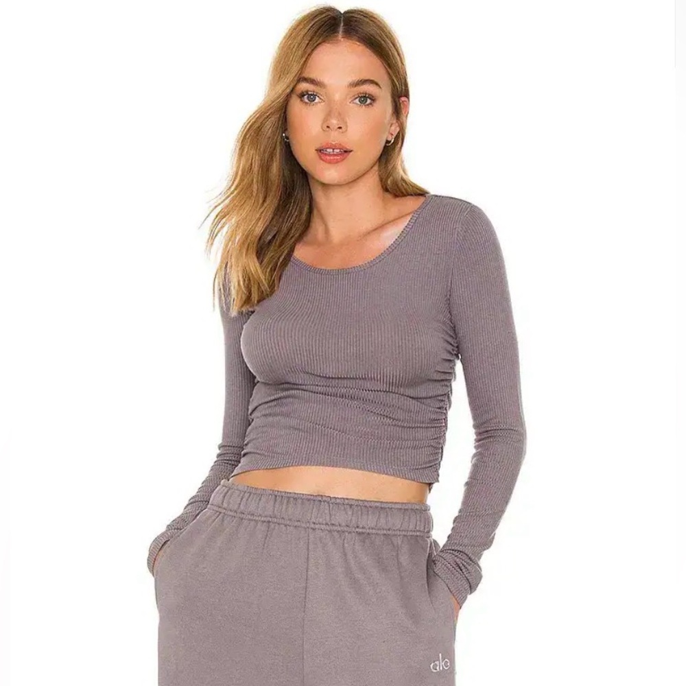 ALO Yoga Gather Long Sleeve Crop Top - Purple Dusk